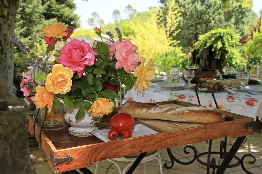 Une Campagne En Provence Bras الغرفة الصورة