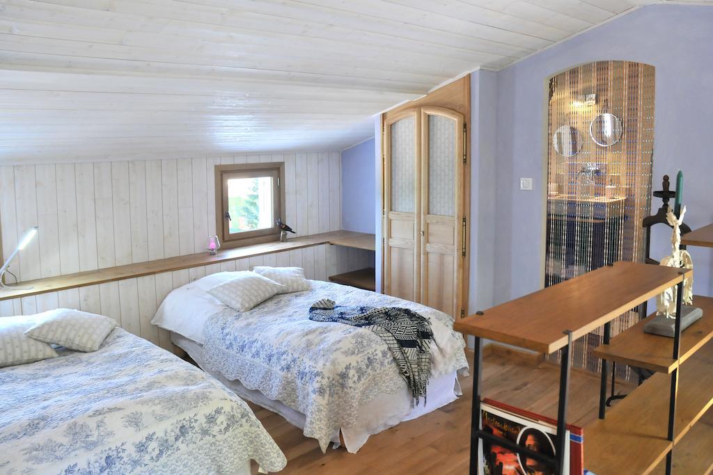 Une Campagne En Provence Bras الغرفة الصورة