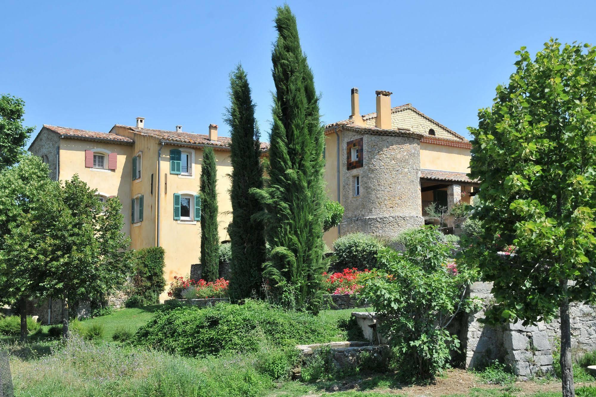 Une Campagne En Provence Bras المظهر الخارجي الصورة