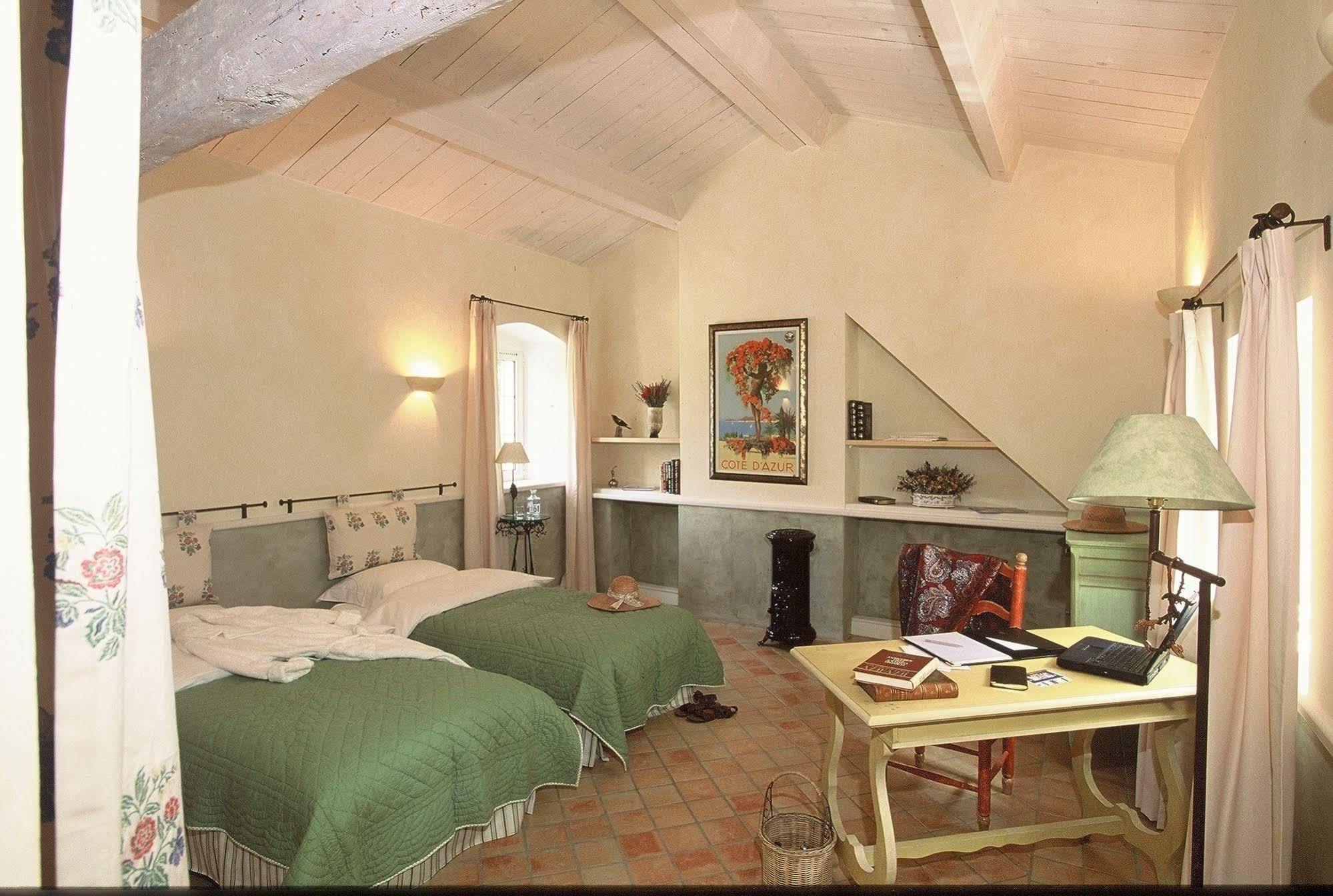 Une Campagne En Provence Bras المظهر الخارجي الصورة